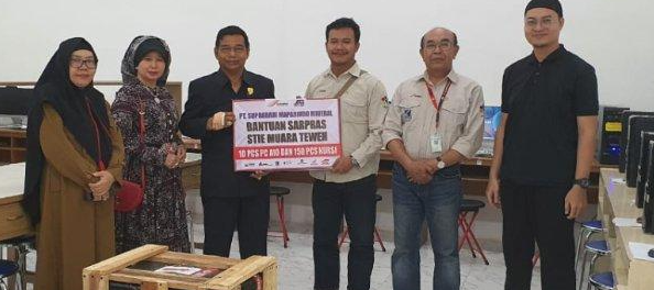 Komitmen Dukung Pendidikan Barito Utara, PT SMM Serahkan Laptop dan Bangku untuk STIE Muara Teweh